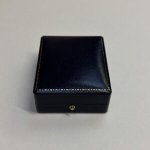 Lovely leatherette Pendant boxes with push button opening  63 x 76 x 28mm